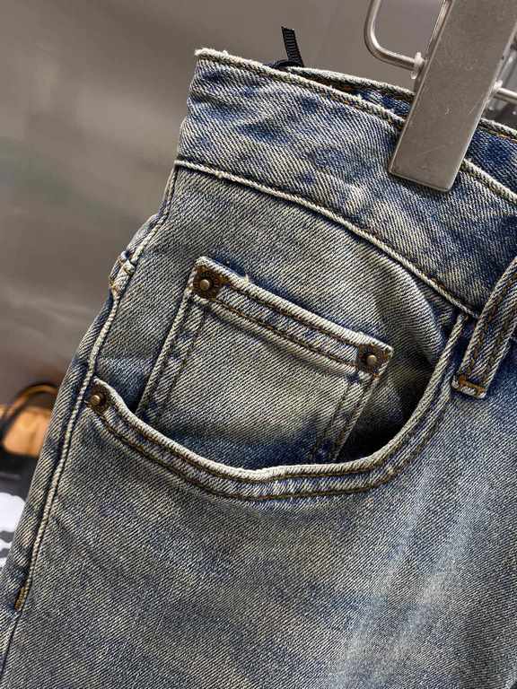 Ancient Family2023ss spring and summer new original single explosive jeans Super customized models Original hardware Super heavy craftsmanship The version is awesome, and the details of the workmanship is impeccable! The