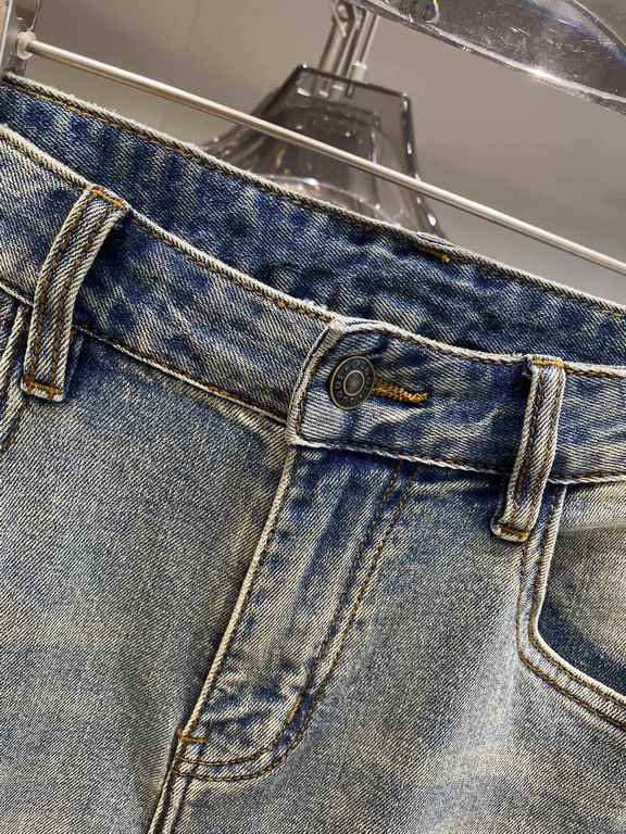 Ancient Family2023ss spring and summer new original single explosive jeans Super customized models Original hardware Super heavy craftsmanship The version is awesome, and the details of the workmanship is impeccable! The