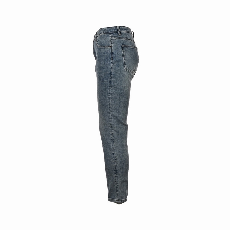 LoeweLoewe 23Fw Back Pocket Flame Embroidered JeansSo far this year to do the most awesome jeans, heavy wash process, hidden mystery details are very much, this time the main push of the pants either version or on the bo