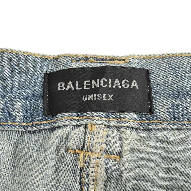 Balenciaga.Balenciaga 23Fw Heavy Duty Hardware Workwear Removable JeansAfter seven months of development, this is the pinnacle of this year's pants This is also the king of this year's pants in the Parisian family of pan