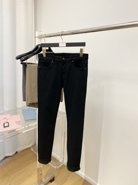 Givenchy, 2023 latest products, counter synchronization is available, the original single hard goods, washed casual jeans, imported original washed stretch fabric, comfortable and elastic, the original hardware accessori