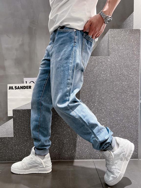 FD 2023 spring and summer new FF lock logo men's small straight denim jeans! Channel rare out, the market is rare boutique channel source, absolutely can bring you an unexpected wearing experience, sincerely recommended 