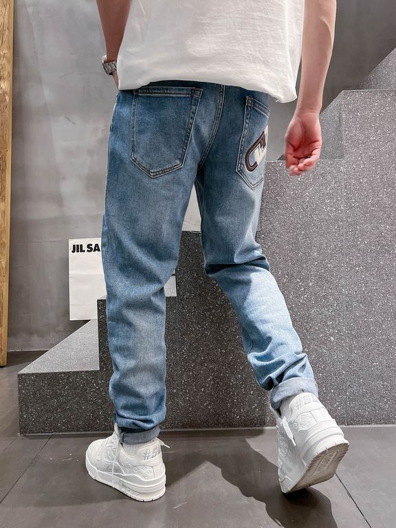 FD 2023 spring and summer new FF lock logo men's small straight denim jeans! Channel rare out, the market is rare boutique channel source, absolutely can bring you an unexpected wearing experience, sincerely recommended 