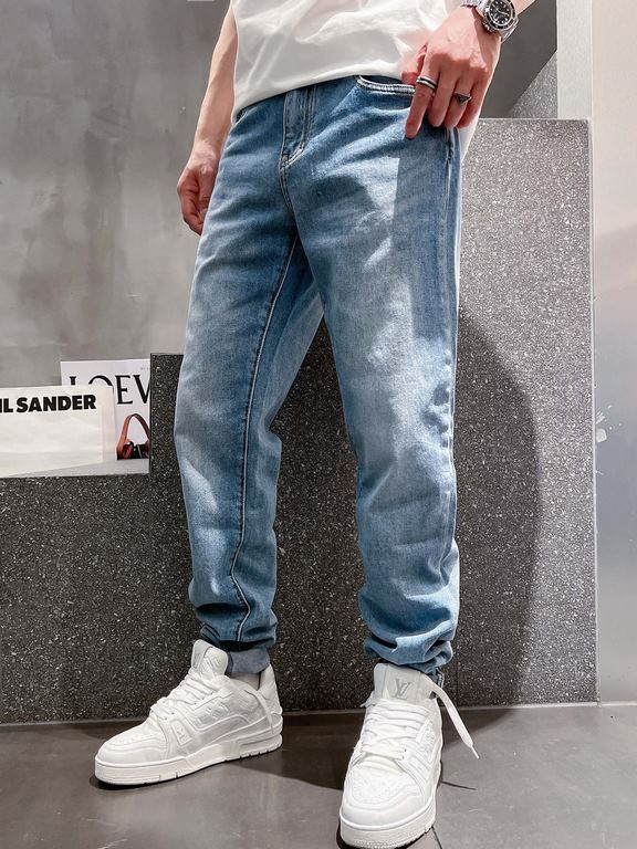 FD 2023 spring and summer new FF lock logo men's small straight denim jeans! Channel rare out, the market is rare boutique channel source, absolutely can bring you an unexpected wearing experience, sincerely recommended 