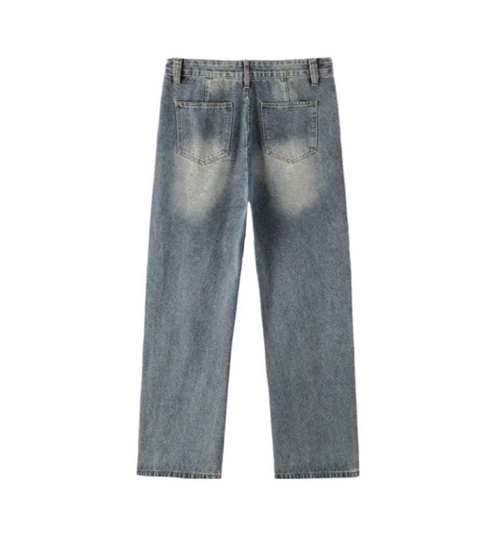 BalenciagParisian line ripped pants spliced washed loose deconstructed cropped wide leg jeansThis year's show's most eye-catching pants, the original 13 ounce fabric, the hardest part of the pants was the pattern, becaus