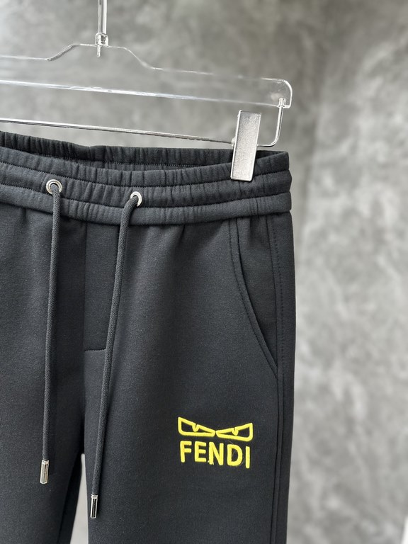 Fendi new casual pants for fallwinter 2023! Official website synchronized sale. Brand classic LOGO casual pants , customized fabric, excellent comfort, strong hand touch. Highly recognizable, perfect quality craftsmanshi