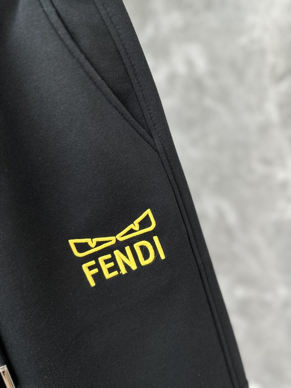 Fendi new casual pants for fallwinter 2023! Official website synchronized sale. Brand classic LOGO casual pants , customized fabric, excellent comfort, strong hand touch. Highly recognizable, perfect quality craftsmanshi