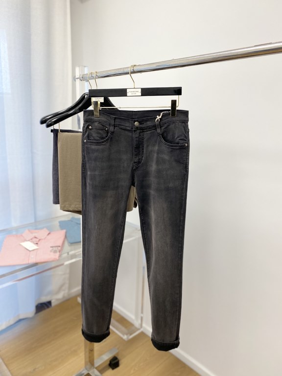 Prada, 2023 latest products, counter synchronization is available, the original single goods, washed casual jeans, imported original washed stretch fabric, comfortable and elastic, original hardware accessories decorativ