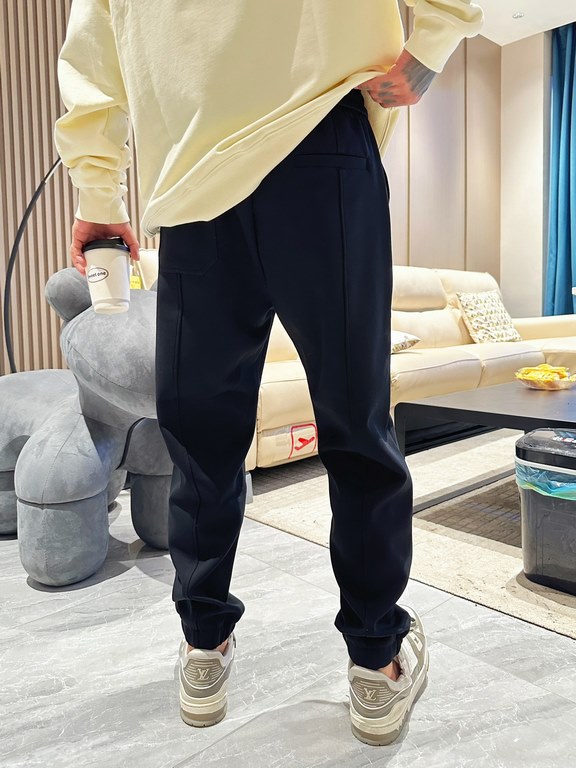 Loewe 2023 fall and winter new casual pants! Synchronized sale on the official website. Brand classic LOGO casual pants , customized fabric, excellent comfort, strong hand touch. Highly recognizable, perfect quality craf