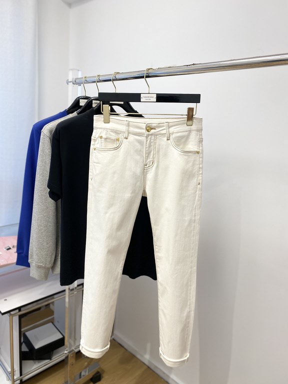 Versace, 2023 latest products, counter synchronization is available, the original single goods, washed casual jeans, imported original washed stretch fabric, comfortable and elastic, original hardware accessories decorat