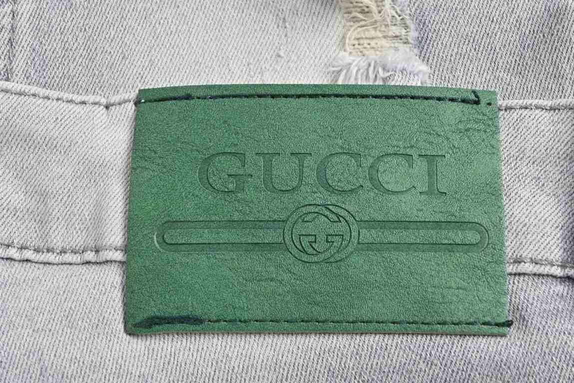 GucciGucci 23Fw Back Pocket Lightning Logo JeansThis year so far as to do the most awesome jeans, heavy wash process, hidden mystery details are very much, this time the main push of the pants whether version or on the b