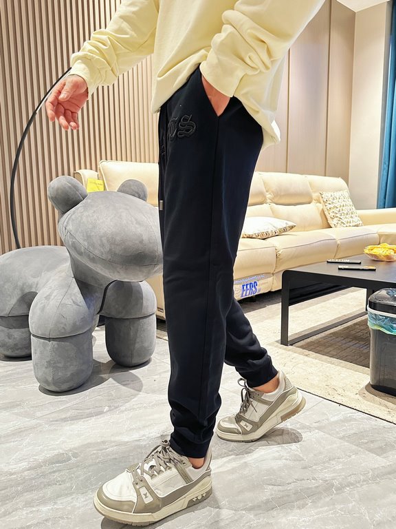 Kroxin 2023 new casual pants for fall and winter! Official website synchronization sale. Brand classic LOGO casual pants , customized fabric, excellent comfort, strong hand touch. Highly recognizable, perfect quality cra