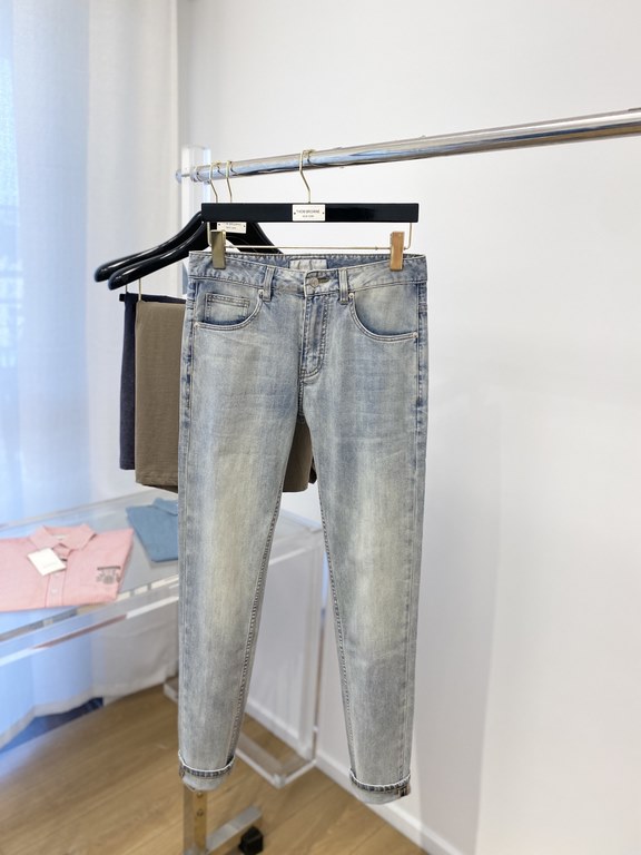 Dior, 2023 latest products, counter synchronization is available, the original single goods, washed casual jeans Imported original washed stretch fabric, comfortable and elastic, the original hardware accessories decorat