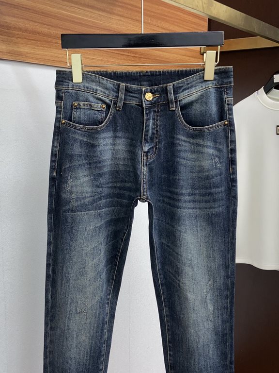 L brand fall modelsThe new model of jeans Small Straight Counter available Physical store extreme jeans   Counter original 11 good goods for all ages. The highest version of the market imported fabrics from Europe. Comfo