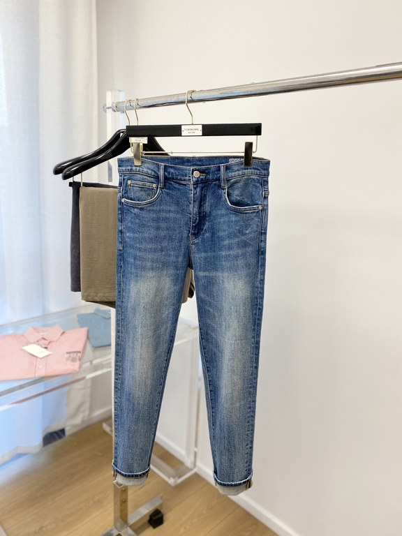 Givenchy, 2023 latest products, counter synchronization is available, the original single hard goods, washed casual jeans, imported original washed stretch fabric, comfortable and elastic, the original hardware accessori