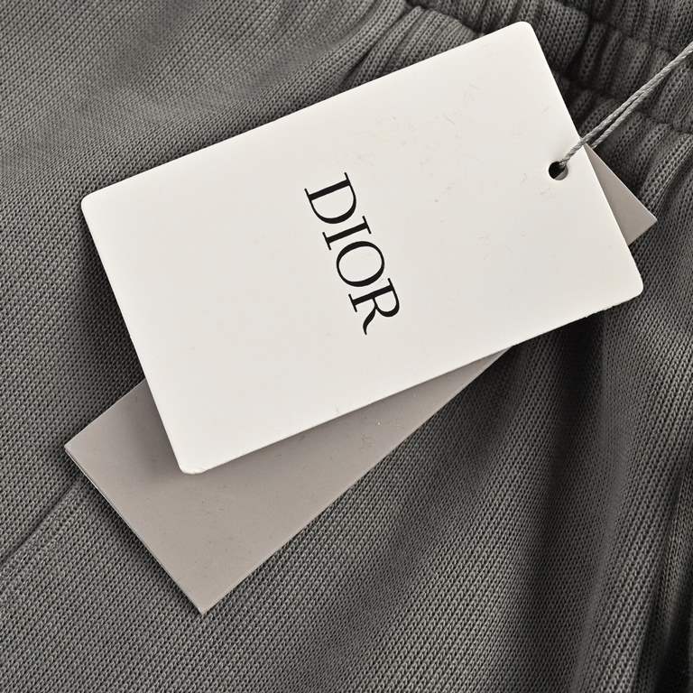 DiorDior 23Fw Letter Print Logo Casual PantsFrench high luxury grey flare stone textured sweatpants Streamlined tailoring, the overall details emphasize the pants texture sense of one! Knitted cotton production, not too 