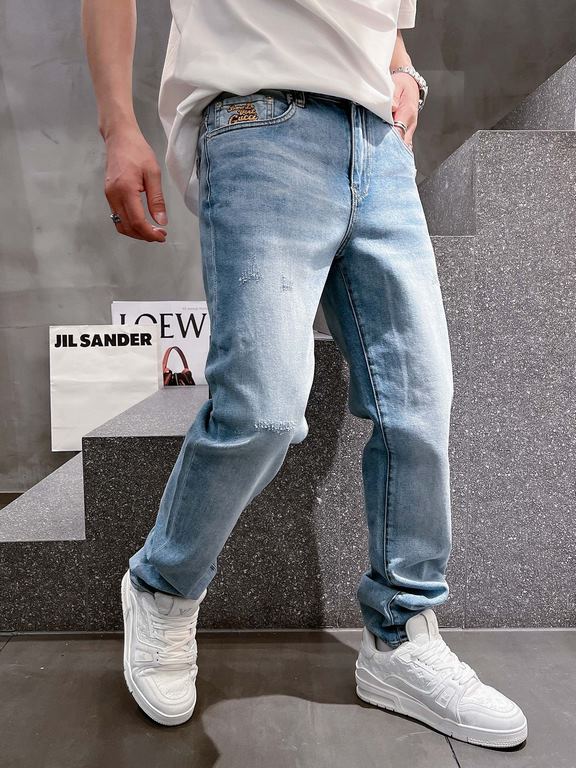 Gu 23ss summer new rabbit special series logo men's small straight denim jeans! Channel rare out, the market is rare boutique channel source, absolutely can bring you an unexpected wearing experience, sincerely recommend