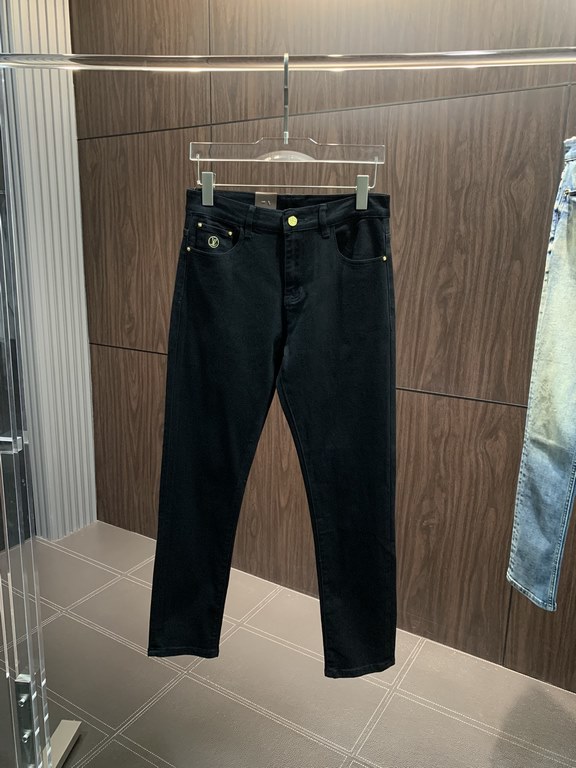 LV Louis Vuitton exclusive exclusive new models Slim models small straight jeans, high-end version! Counter customized fabrics Breathable comfort, impeccable details, brand elements design concept, reflecting high qualit