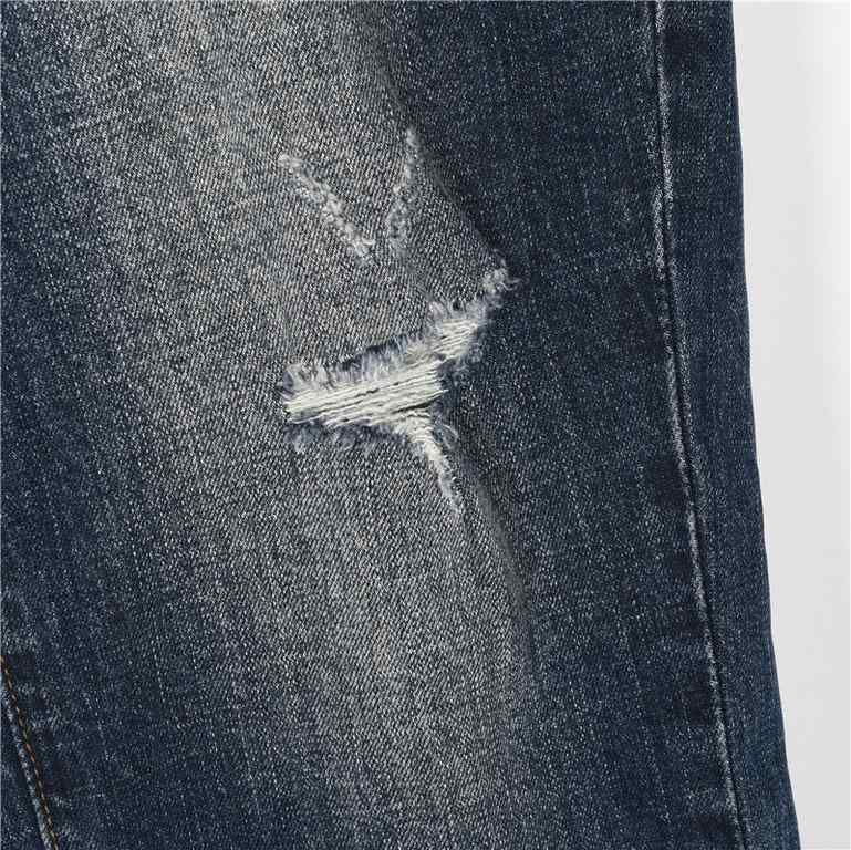 LouisVitton Embroidered jeans with four-leaf clover logo at backSo far this year to do the most awesome jeans, heavy wash process, hidden mystery details are very much, this time the main push of the pants either version