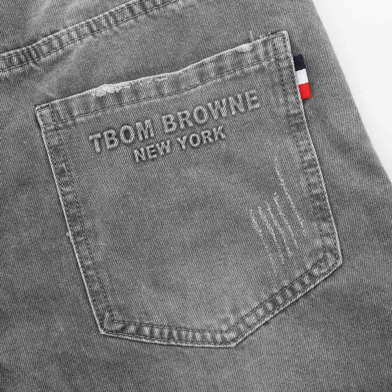 (Support put store)Thom BrowneThom Browne four bar print jeansSo far this year to do the most bullish jeans, heavy wash process, hidden mystery details are very much, this time the main push of the pants either version o