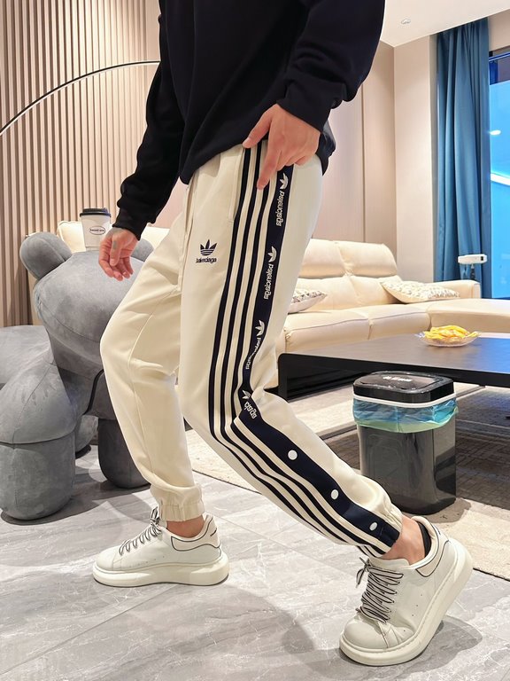 Parisienne new casual pants for fallwinter 2023! Synchronized sale on the official website. The brand's classic LOGO casual pants , customized fabric, excellent comfort, strong hand touch. Highly recognizable, perfect qu