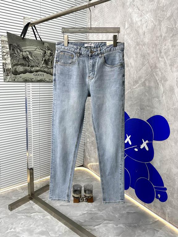 LO Loewe 2023 early fall new casual jeans, high-end customized series. Imported high-density customized cotton tannin fabric comfortable and soft skin-friendly, straight and not easy to wrinkle, original hardware. In-kin