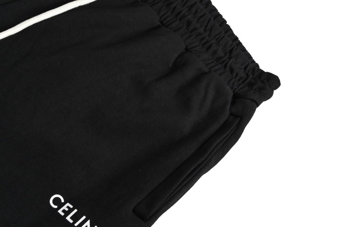 CelineCeline 22Fw Pocket Logo Logo Casual Sweat PantsFried street magic OOTD wear magic The color is very positive, very eye-catching! The guest knitted cotton fabrics are refreshing and breathable against the skin, belo