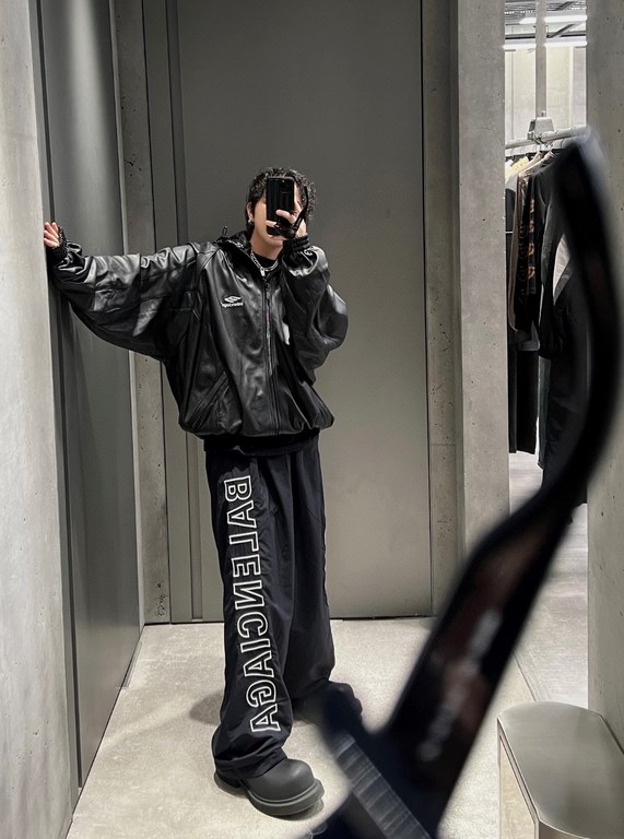 #BalenciagaBalenciaga 23Fw Embroidered Nylon Trousers Top