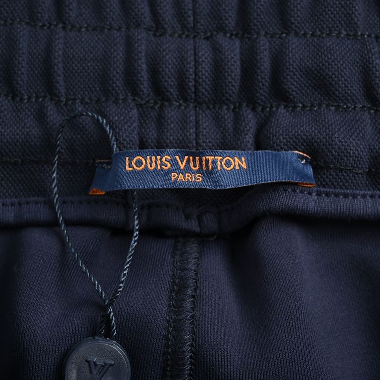 Louis VuittonLouis Vuitton 23Fw Through Body Old Flower Patchwork Tracksuit PantsOld flowers classic elements, casual and comfortable on the body, the body of the same color without color difference, expensive work.Pants