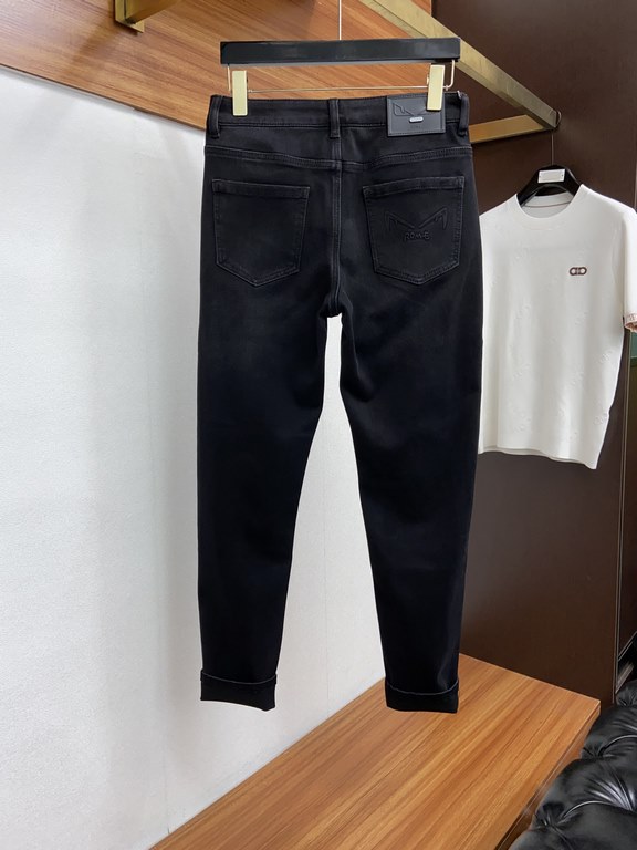 Fendi fall modelsJeans of the new Small Straight Counter available Physical store extreme jeans   Counter original 11 good goods for all ages. The highest version of the market imported fabrics from Europe. Comfortable, 