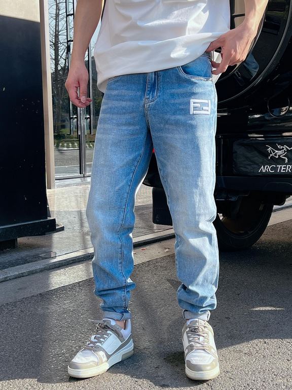 FD 2023 spring and summer new FF logo men's small straight denim jeans! Channel rare out, the market is rare boutique channel source, absolutely can bring you an unexpected wearing experience, sincerely recommended to al