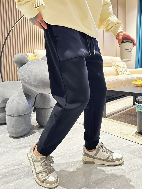 Loewe 2023 fall and winter new casual pants! Synchronized sale on the official website. Brand classic LOGO casual pants , customized fabric, excellent comfort, strong hand touch. Highly recognizable, perfect quality craf