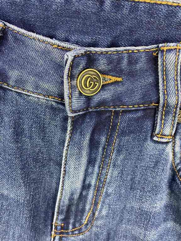 2023 Gucci High-end custom jeans Latest fashion week runway models Original color yeast wash process Selected heavyweight denim fabric (pure cotton) comfortable and skin-friendly Original hardware accessories accessories