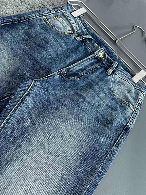 Donkey Family 23SS high-end custom jeans Latest fashion week runway models Original color yeast wash process Selected heavyweight denim fabrics, comfortable and skin-friendly Original hardware accessories accessories Cub