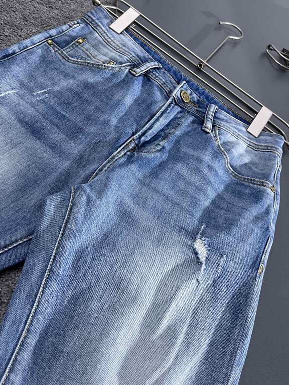 Donkey Family 23SS high-end custom jeans Latest fashion week runway models Original color yeast wash process Selected heavyweight denim fabrics, comfortable and skin-friendly Original hardware accessories accessories Cub