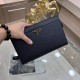 PRADA Prada new clutch bag, fashionable style, high end gas! Using the first layer of imported leather cattle, semi-stereotypes design, pardr hardware mark decoration [color] home travel must-have products  Model 6605-7S