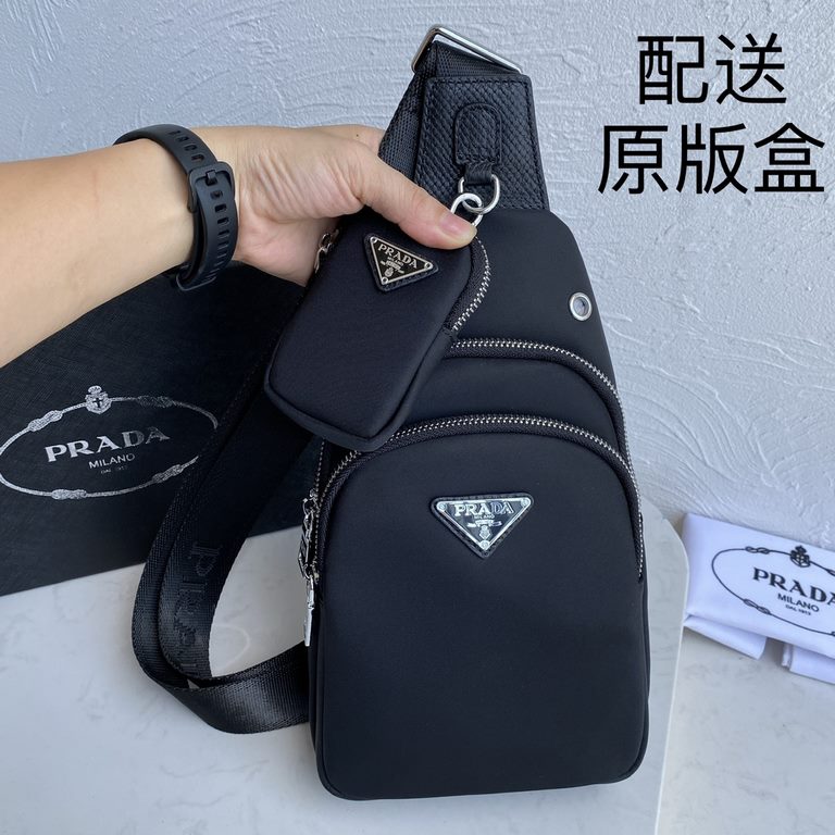 Prada's newest style, men's chest bag   original single quality Made of imported nylon cloth lightweight, comfortable, smooth texture, delicate feel Noble hardware Low-profile luxury connotation Fashion casual handsome C