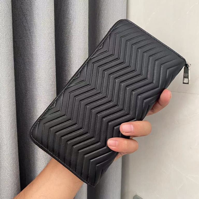 Out of the shipment [Heyha] P family clutch bag zipper wallet authentic get your hands on you understand how good Special cowhide leather, removable handle strap, the size of the body can be on the body Oh! Size 20102