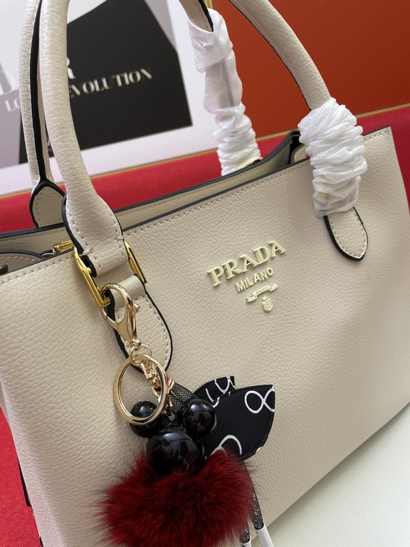 New   New Prada 2107 Hot Hot Hot Hot The King of the Aura The King of Versatility A million years will never be out of fashion Handheld, crossbody A must-have for all seasons Harnessing any style The market's exclusive p