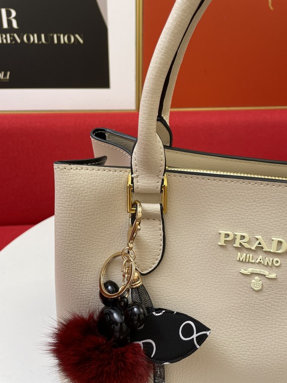 New   New Prada 2107 Hot Hot Hot Hot The King of the Aura The King of Versatility A million years will never be out of fashion Handheld, crossbody A must-have for all seasons Harnessing any style The market's exclusive p