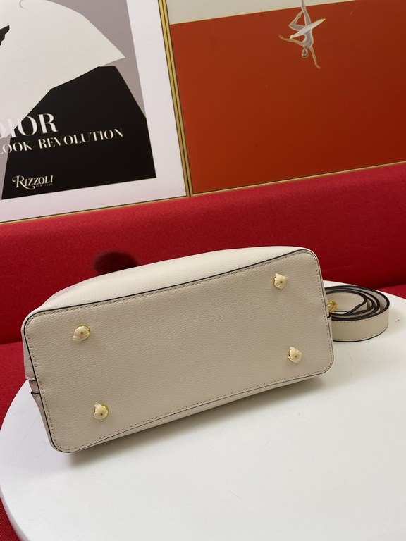 New   New Prada 2107 Hot Hot Hot Hot The King of the Aura The King of Versatility A million years will never be out of fashion Handheld, crossbody A must-have for all seasons Harnessing any style The market's exclusive p