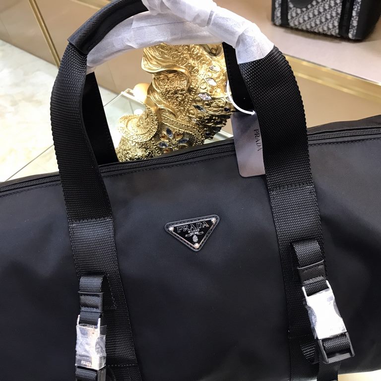 New PRADA (Prada 2VC015   ) unisex tarpaulin with head layer cross grain cowhide travel bag. Can shoulder can be hand-carried, side zipper bag, bag type do super good, large capacity, carry up relatively lightweight, bac