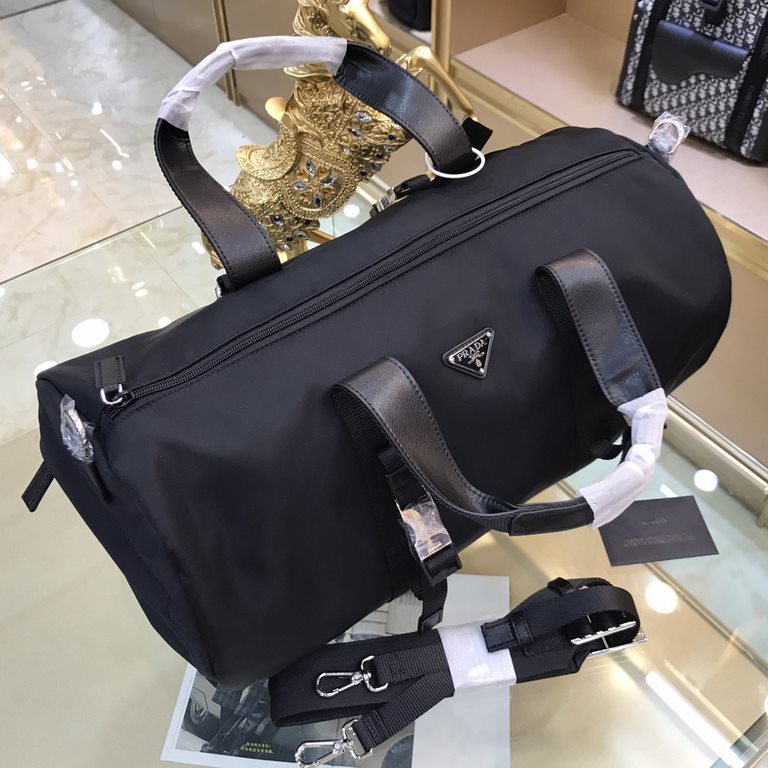 New PRADA (Prada 2VC015   ) unisex tarpaulin with head layer cross grain cowhide travel bag. Can shoulder can be hand-carried, side zipper bag, bag type do super good, large capacity, carry up relatively lightweight, bac