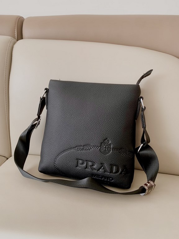 Original     New  Prada men's top quality handbag crossbody bag   counter hot selling explosive models,   please recognize the leather and details,   high-end atmosphere   upscale  Original quality  Original cowhide     