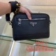 .    The original single official website 6866-5 # top original goods Prada counter the latest models, dual-use type, with a shoulder strap and handbag handle strap, high-end atmosphere, fashion and taste, the latest top