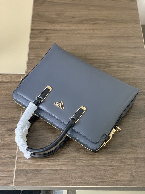 Top counter rats high-end goods 2023 latest fire models Prada imported flower leather pattern code lock handheld briefcase fire models a large number of shipments, clamoring counter goods   top original single goods   pa