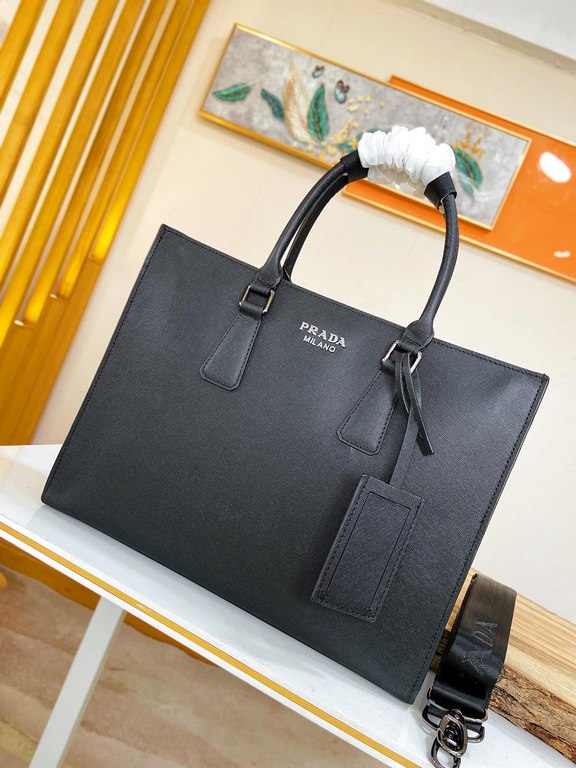 秘秘 [Prada 1803 】     Counter the latest explosive men's briefcase, heavy money to create a new channel goods   energetic   ideal for men's   original hardware  LOGO clear and unparalleled   top layer of head Cowhide   qu