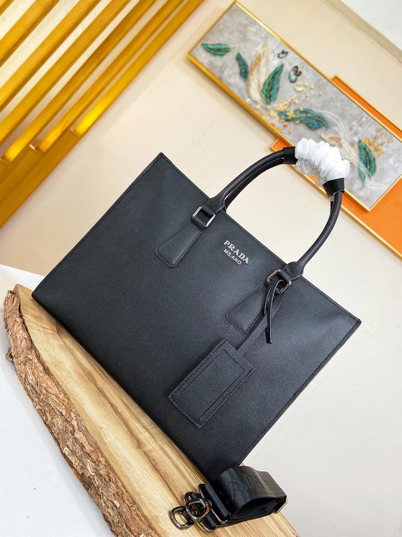 秘秘 [Prada 1803 】     Counter the latest explosive men's briefcase, heavy money to create a new channel goods   energetic   ideal for men's   original hardware  LOGO clear and unparalleled   top layer of head Cowhide   qu