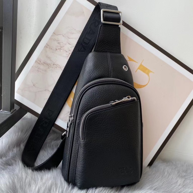 , Prada men's bags chest bag   exclusively for men tend to be simple-oriented leather is destined to become the focus  imported cowhide leather calm and low-profile practical business style   as a men's basic items best 