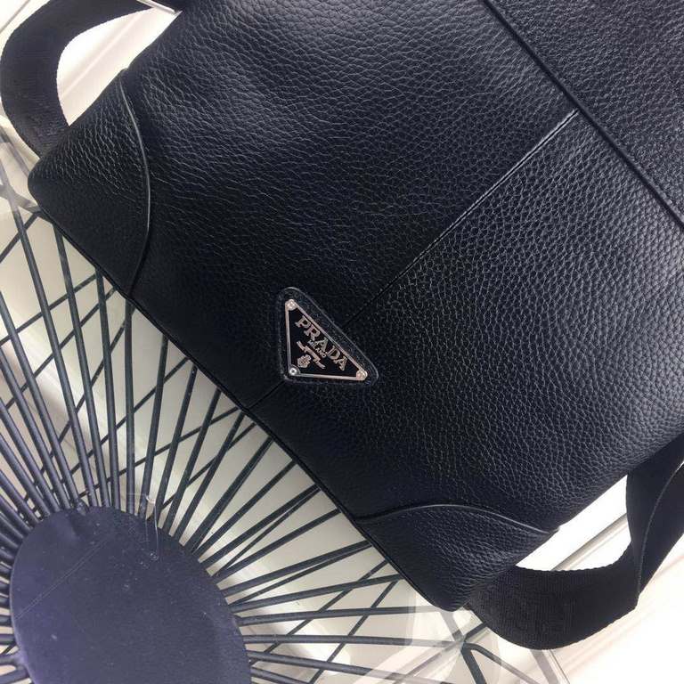 Original single quality    top goods Prada crossbody bag    classic hot shipping pull, without adding any effect) top imported original cowhide, ultra-high definition hardware logo logo, ultra-comfortable feel soft leath